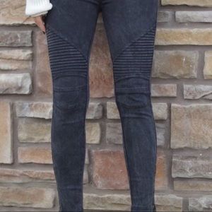 Beulah black jeggings with zipper